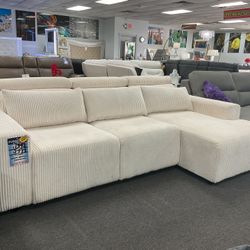 🎉TAX FURNITURE SEASON SALE NOW 🛍️ BEAUTIFUL AND TRENDY WHITE MOTION SECTIONAL 35% OFF 🤯🚨