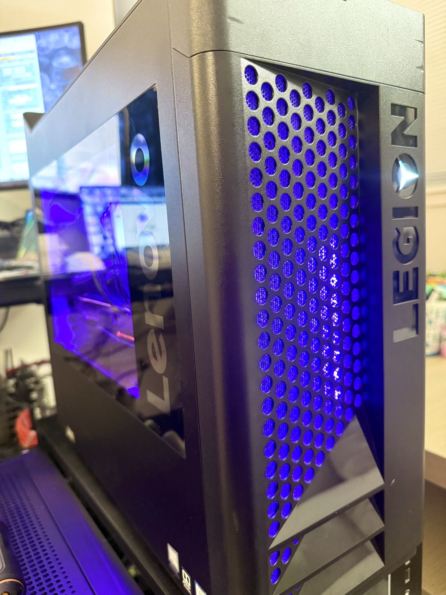 Liquid Water Cooled Gaming PC — i7 8700K / GTX 1080 / 32GB RAM / 512GB SSD + 1TB HDD