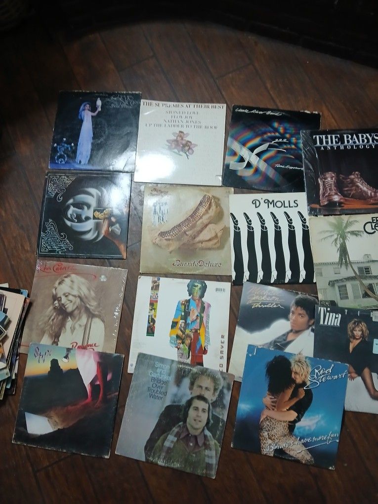 Vinyl Records Approximate 100