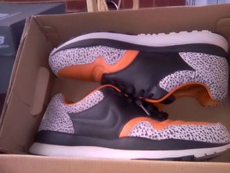 Nike Safari Print Low-Top Sneakers
