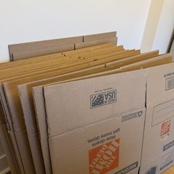 18 Medium Sized Moving Boxes