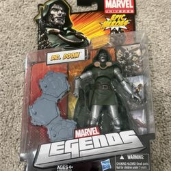 Marvel Legends Dr. Doom - Epic Heroes
