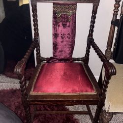 Throne chairs Red Velvet 