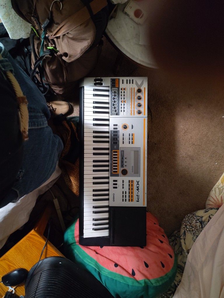 CASIO 61 Synthesizer XW-P1 Hybird