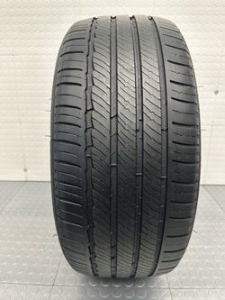 One used tire Michelin 235/40/19