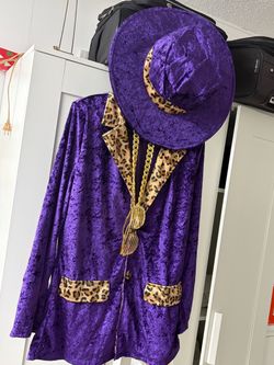 Pimp suit size S  with accessories