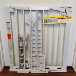 New Safety Gate, 30-46 Inches Wide, 30 Inches Tall