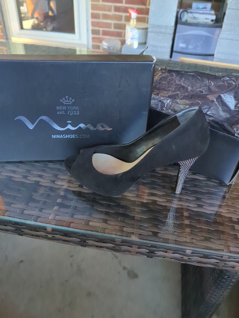 Nina Peep toe Heels