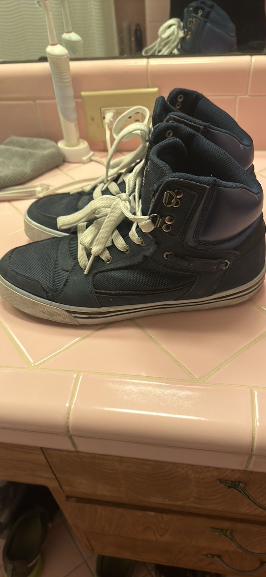 Steve Madden Men’s Shoes 8.5 Navy Blue High tops for Sale in San ...