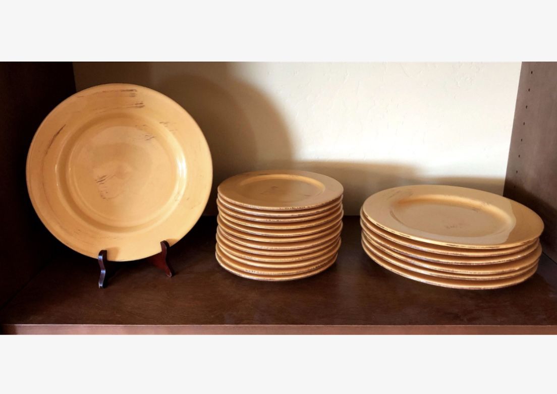 World Market Dishes China Set for Sale in Queen Creek, AZ OfferUp