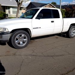 2000 Dodge Ram 