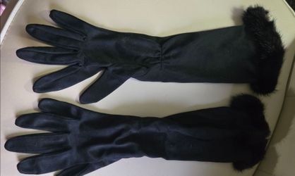 Black Long Gloves with Fur Cuffs