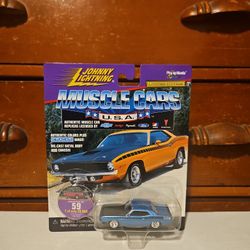 1999 Johnny Lightning 1970 Plymouth AAR Cuda 
