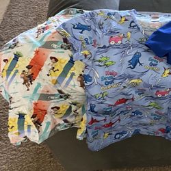 Women’s Scrubs Shirts 