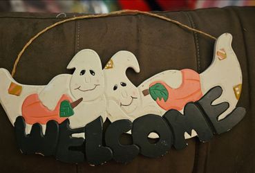 Welcome Ghosts Halloween Door Hanger