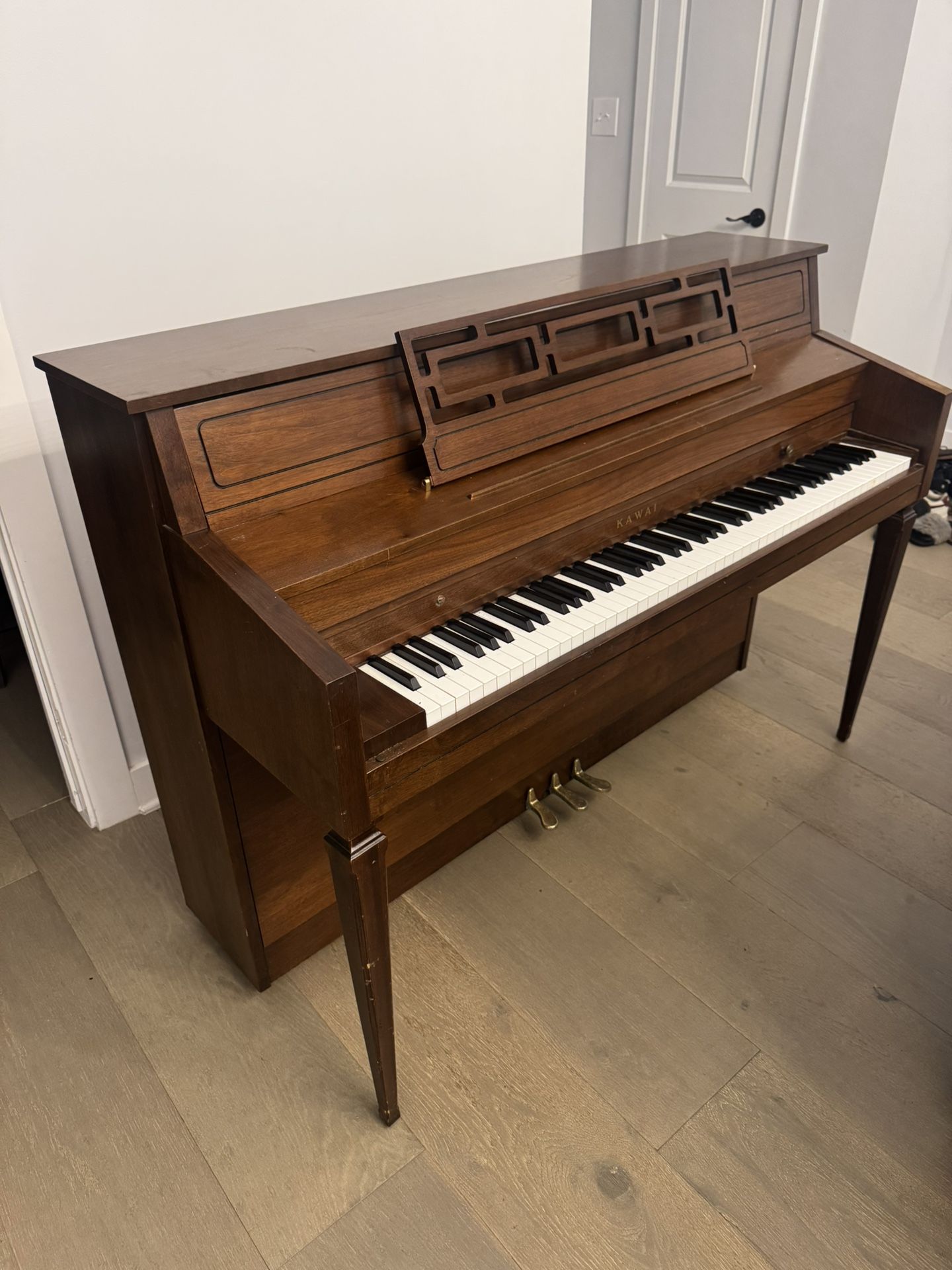 Kawai Upright Piano - 2003 Model (A11216)