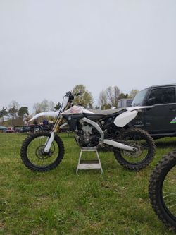 YAMAHA YZ 450
