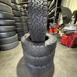 Set Of Used Tires With Good Thread Life LT285/70R17 Bfgoodrich