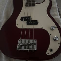 Ariana Bass Guitar
