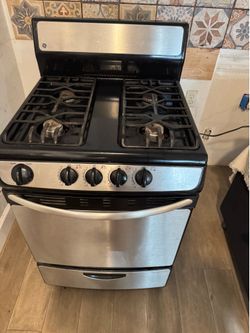 GE 24inch Gas Range