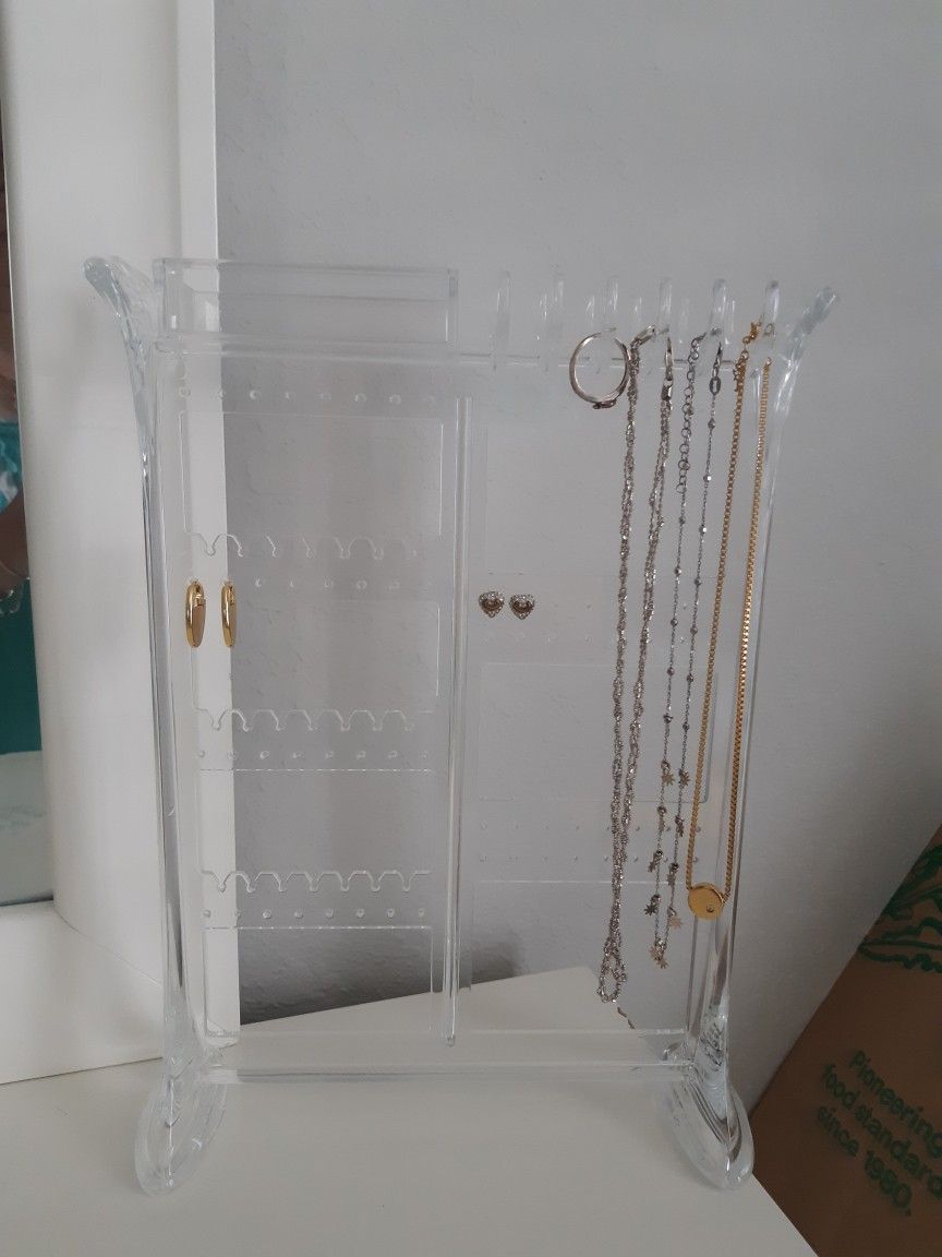 Brand New ACRYLIC JEWERLY HOLDER