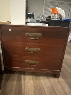 Dresser