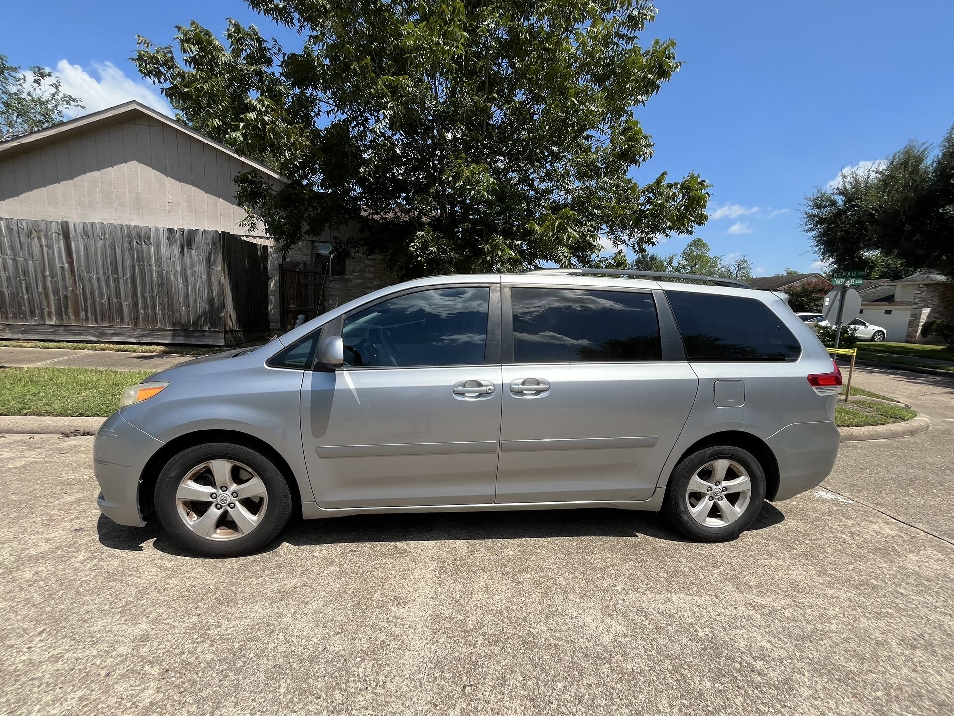 2011 Toyota Sienna
