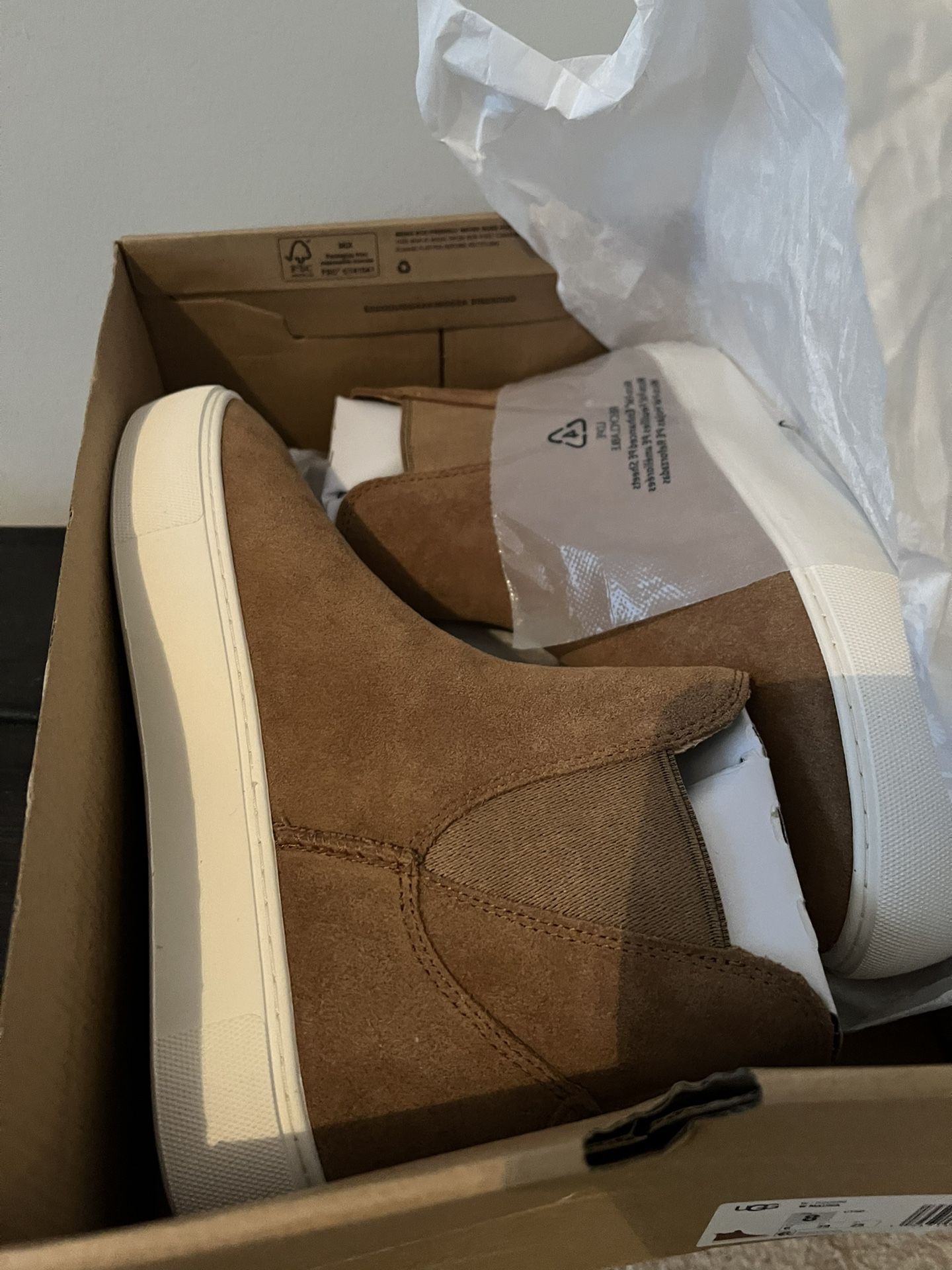 Women’s Camel Ugg