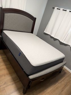 Bobs furniture bed set