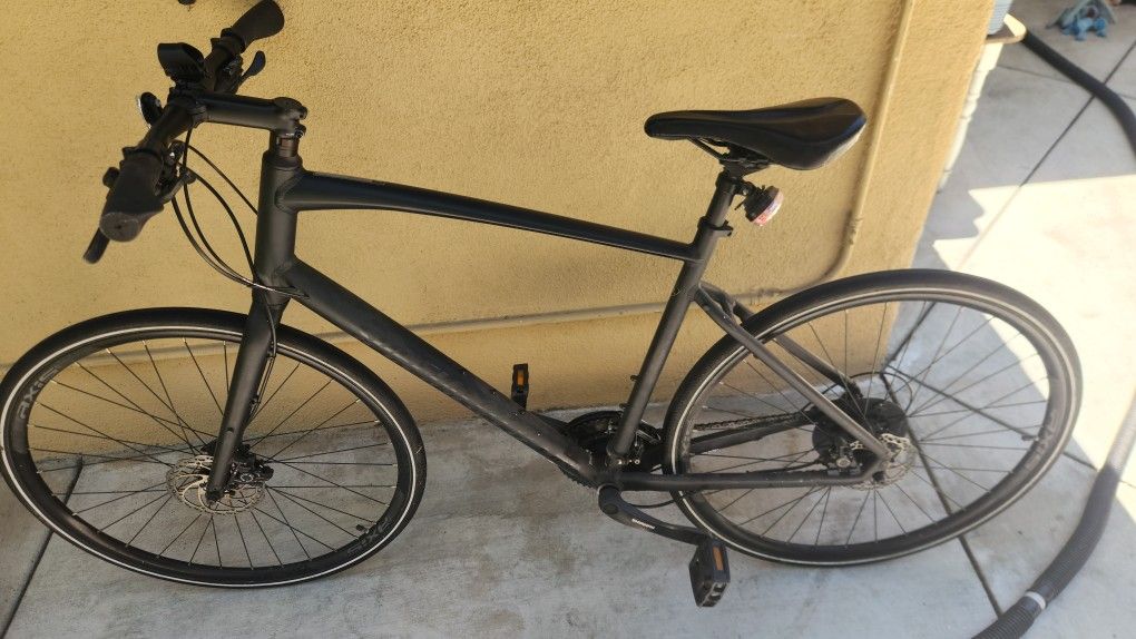 Sirrus X 4.0 Hybrid Bike
