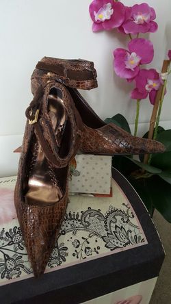 Brown high heels Size 6 worn only 2 times