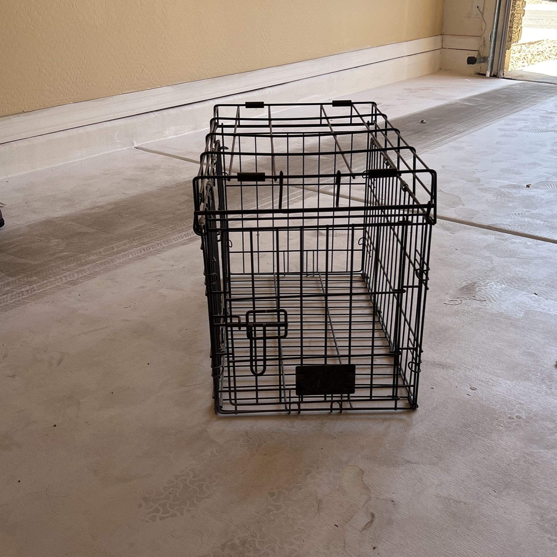 Dog Crate For Small/Medium Sized Dog 