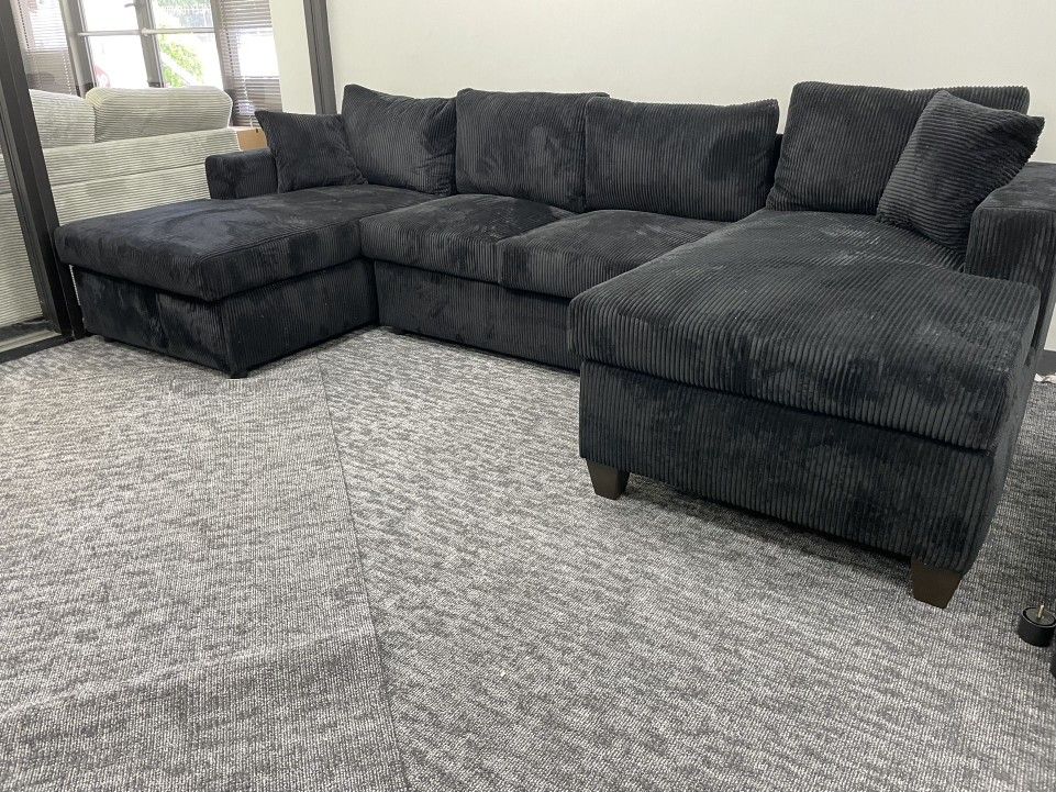 BRAND NEW BLACK U SHAPED SECTIONAL !! BEAUTIFUL/ DURABLE AND AFFORDABLE!! $799