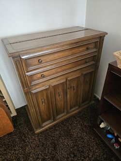 Ultra Cool Mid-century Modern Walnut Portable Wet Bar ! Fold Up Lighted Top ! Storage On Bottom ! Great Condition! Circa 1960's!