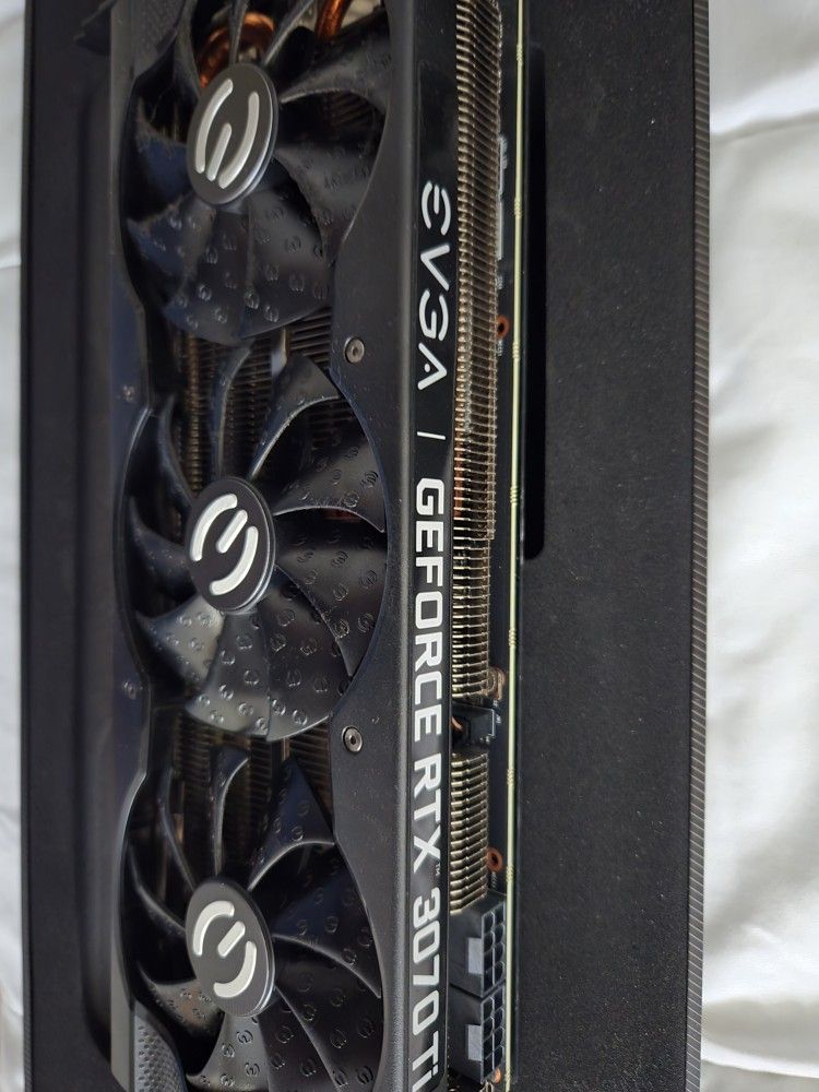 EVGA GeForce RTX 3070Ti XC3 Uktra Gaming GPU
