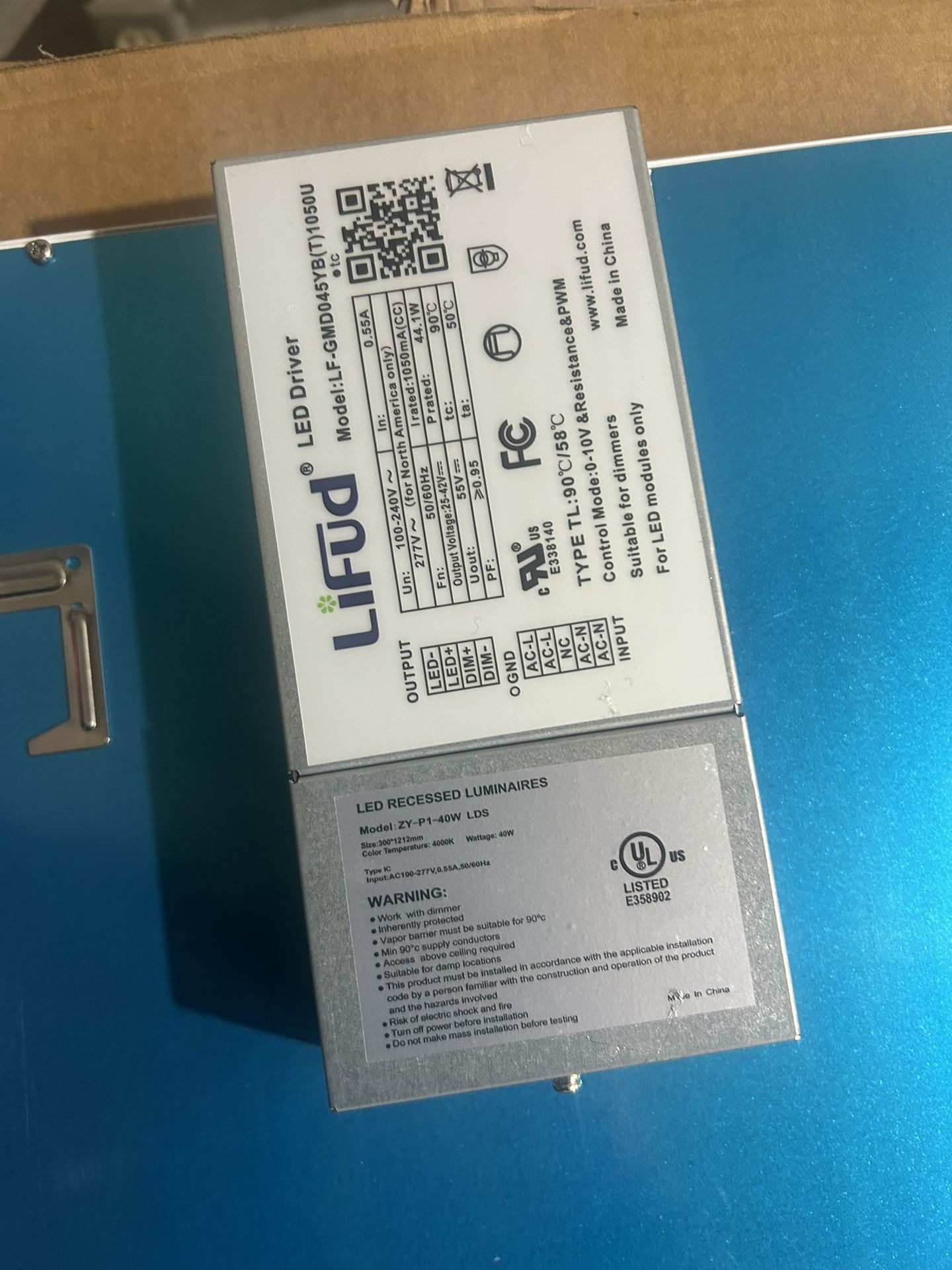 LED PANNEL LIGHTS . 50$ each , 