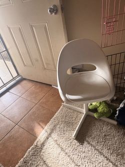 Kids desk chair