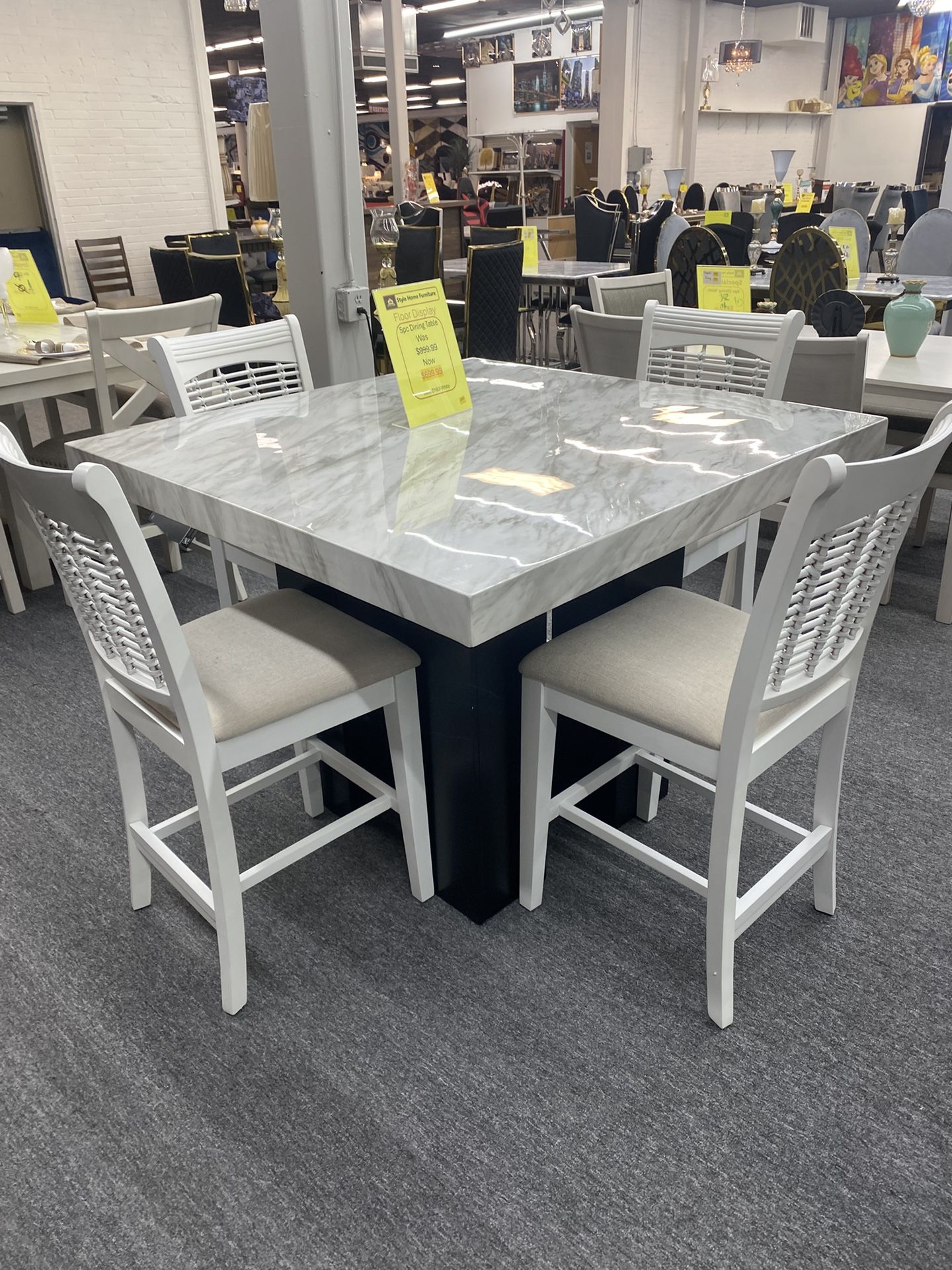 5 Pc Dinning Table Set $699.99