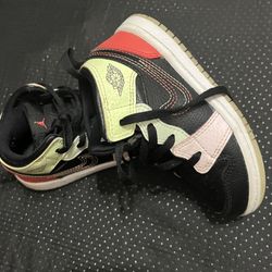 Kids Jordan 1 
