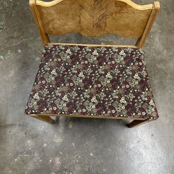 Vintage Shabby Chic Chair. 