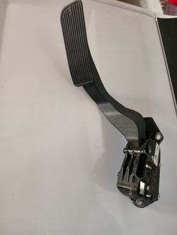 Gas pedal