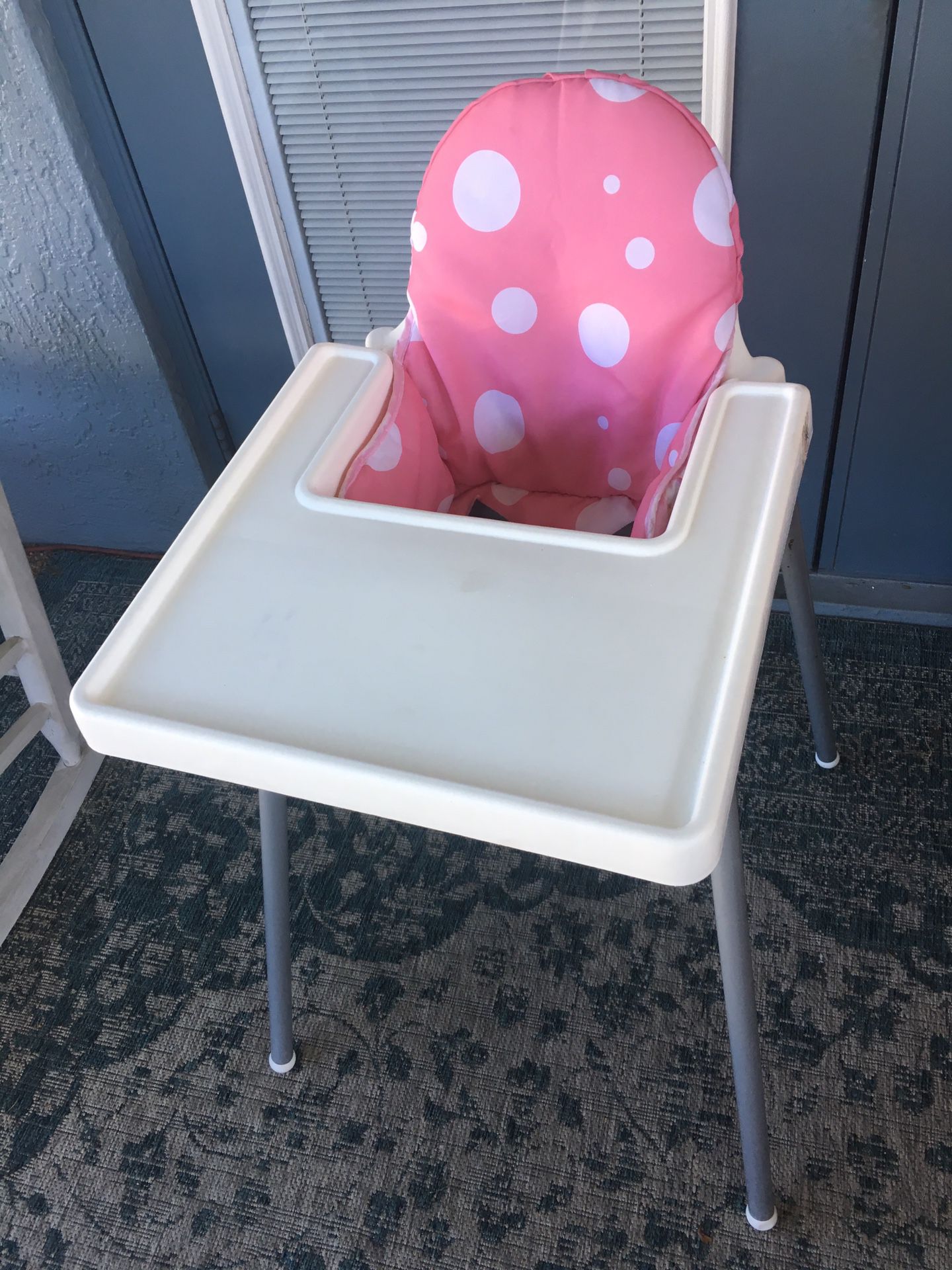 High Chair And Baby Bathtub 