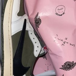 New Travis Scott  Meduim Olive 🫒size 9 Mens