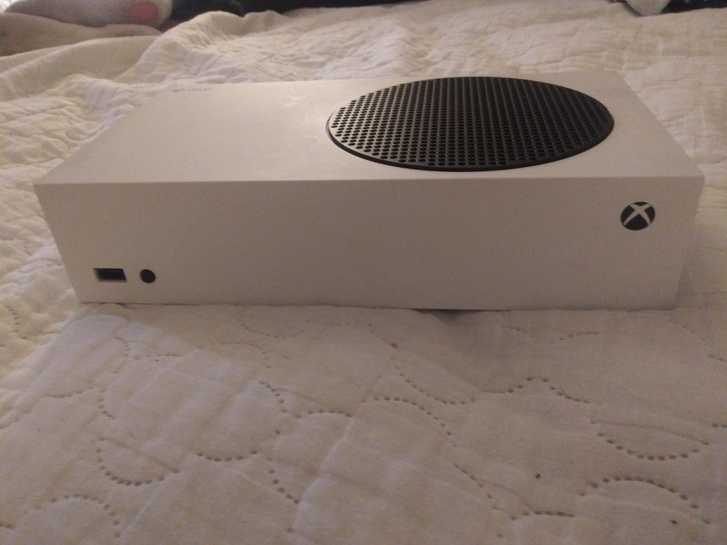 XBOX SERIES S CONSOLE AND HDMI CORD ONLY