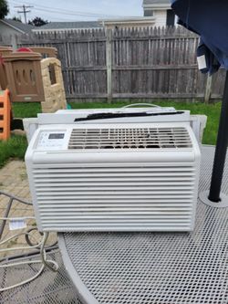 AIR CONDITIONER 5000BTU