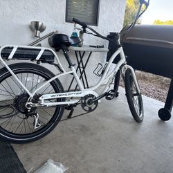 Pedego Cruiser Interceptor E-bike 