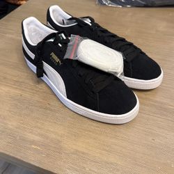 PUMA Suede Classic XXL Sz 11.5 Black White