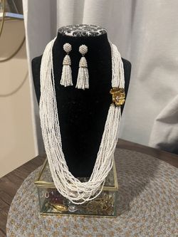 Vintage Glass Necklace, And Earrings Set Brand New Condition