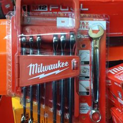 Milwaukee
SAE Combination Ratcheting Wrench Mechanics Tool Set (7-Piece