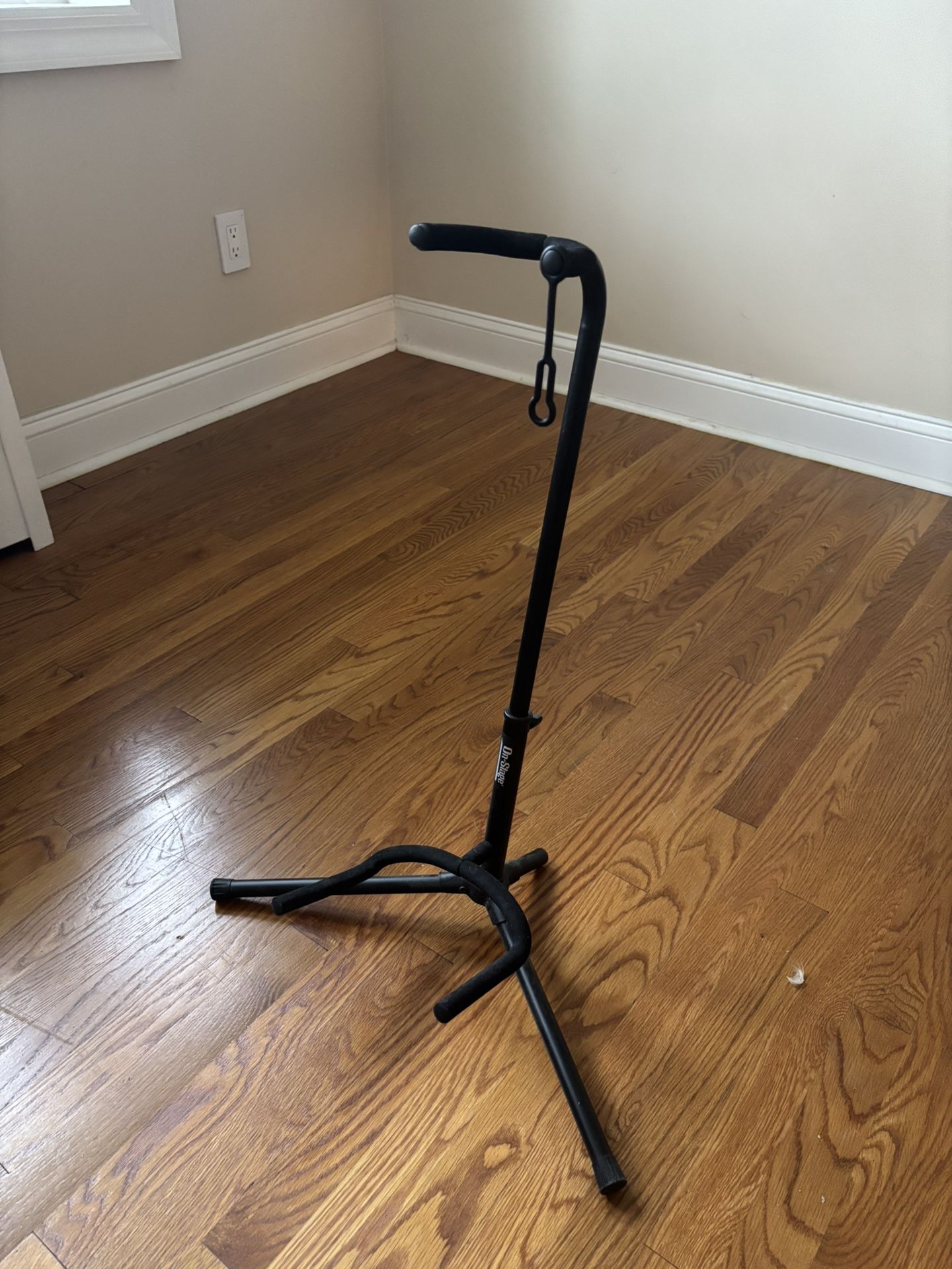 Guitar Stand